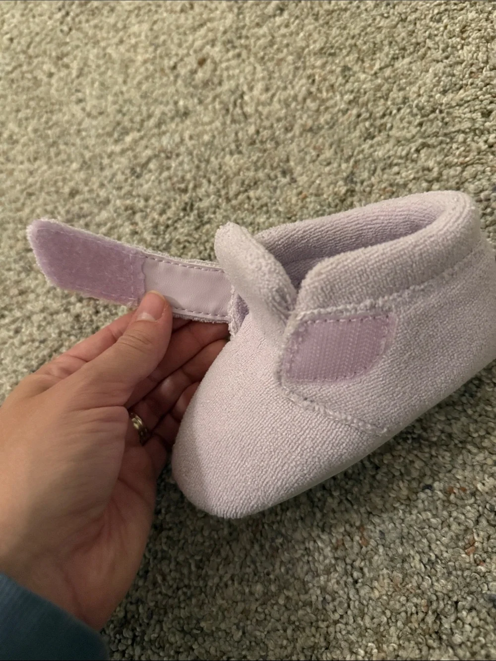 UGG Bixbee baby booties light purple terry cloth 4/5 infant NEW